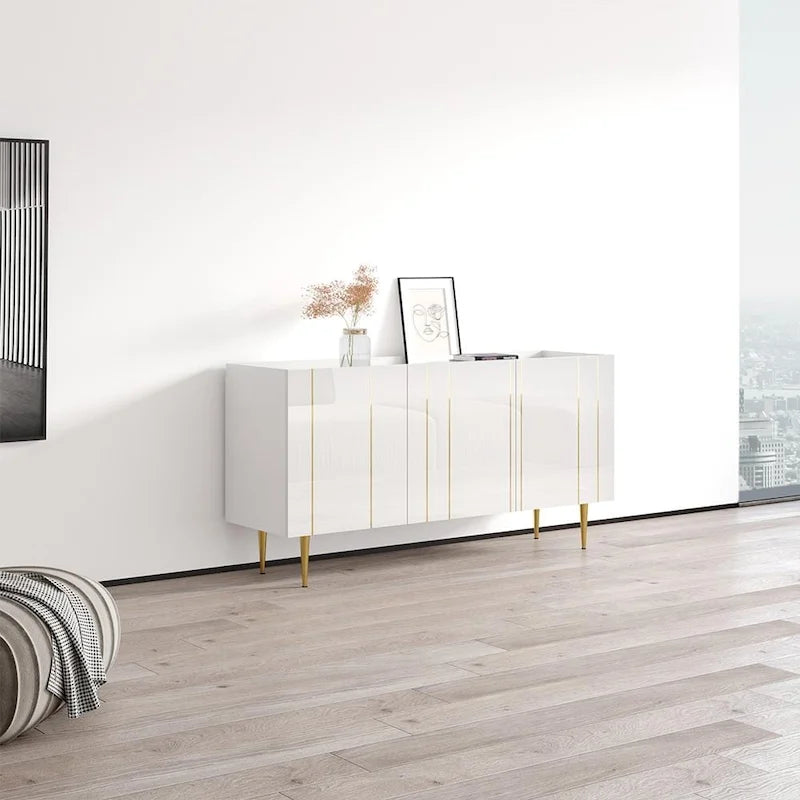 Credenza elegante in legno, struttura robusta per stoviglie e oggetti essenziali per la casa