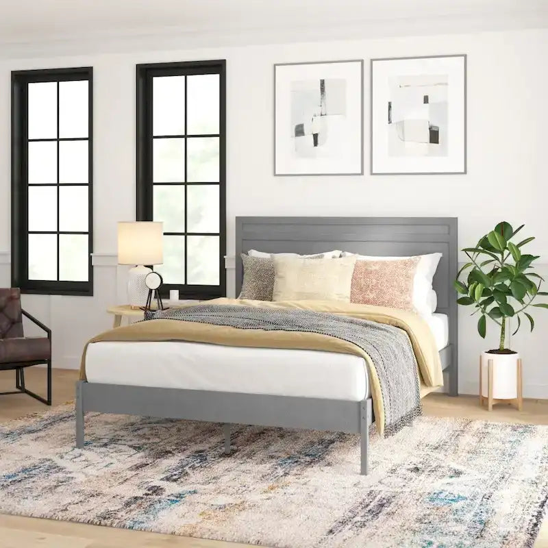 Letto a piattaforma in legno massello con testiera e doghe in legno